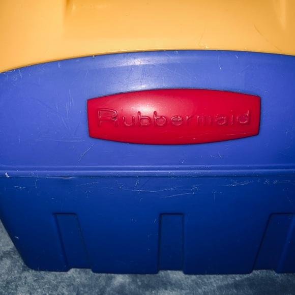 HTF Vintage blue, red and yellow Rubbermaid lunch box, cooler model #1301 - Picture 3 of 11
